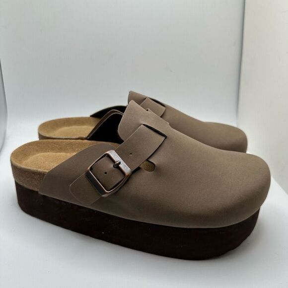 CUSHIONAIRE Women's Cork Footbed Platform Clog 6.5 BROWN - Picture 1 of 7